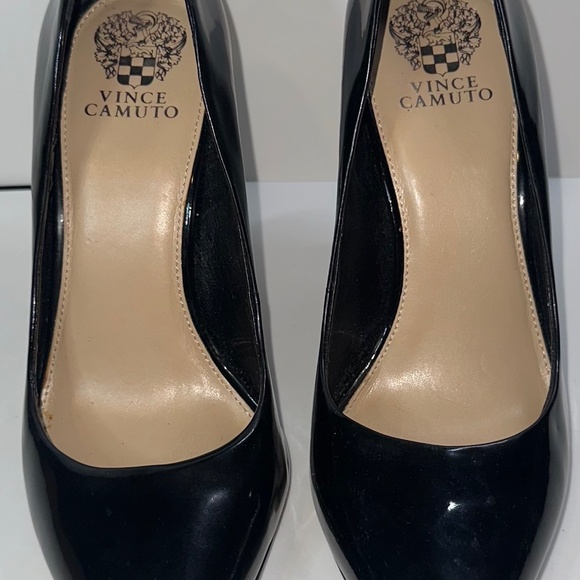 Vince Camuto size 10 black patent leather heels - Picture 4 of 5